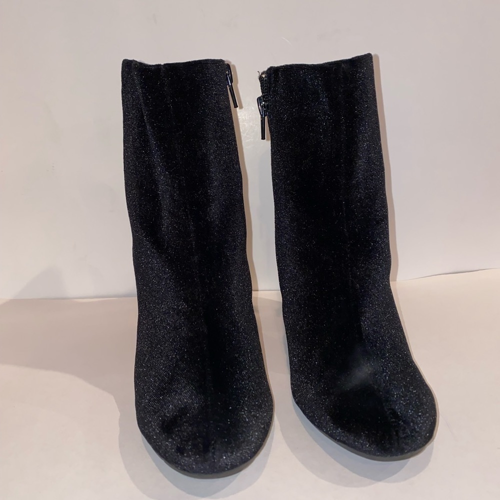 Christian Siriano Women 5M Chunky Black Velvet Ankle Booties Winter Outdoor - Picture 5 of 12